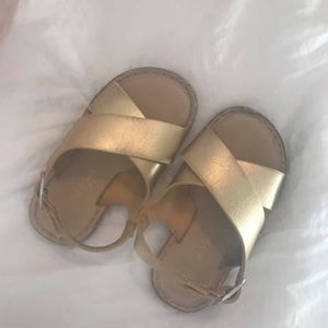 **SOLD** Cat & Jack sandals
